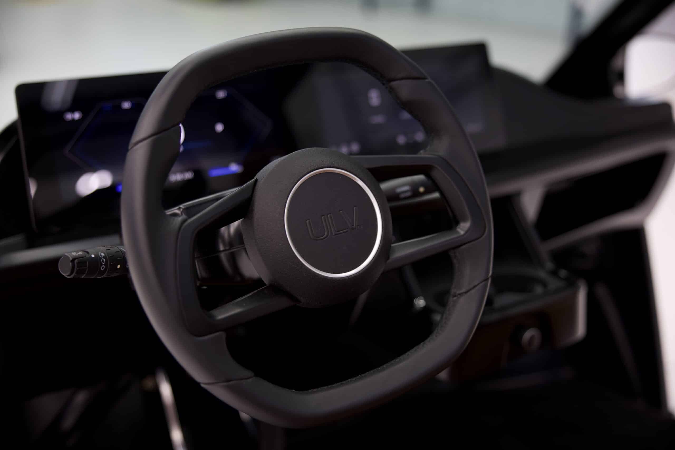 ULV 322 steering wheel and digital dash
